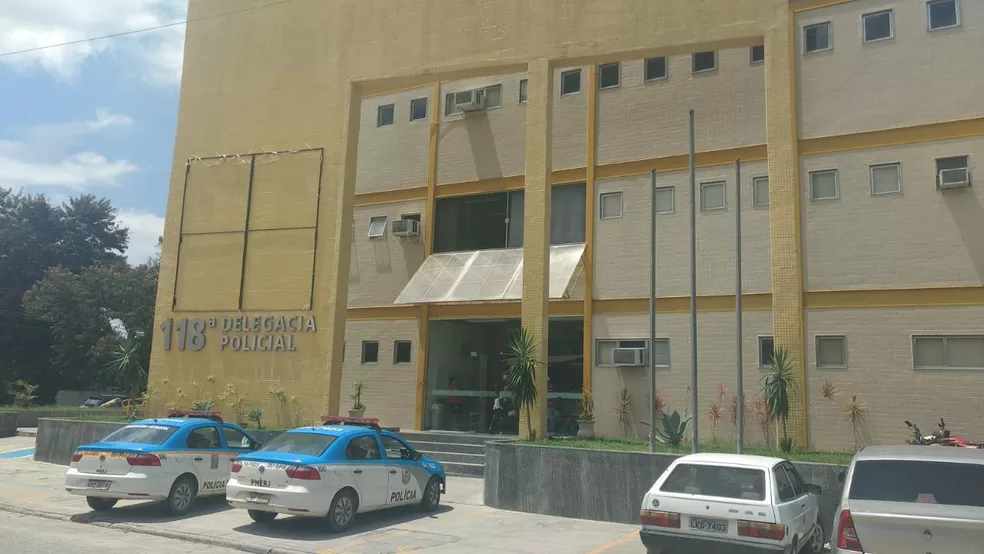 Homem é detido após denúncia de importunação sexual em Araruama